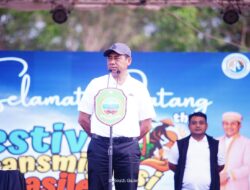 Ubaid Yakub Buka Festival HUT Transmigrasi Wasile ke-43 Tahun 2025